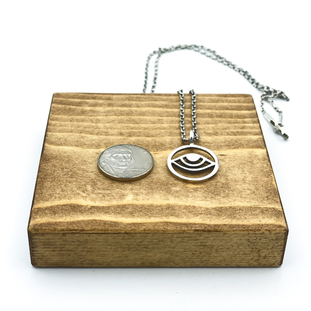 Medallion Evil Eye Pendant Necklace – Caputo & Co.